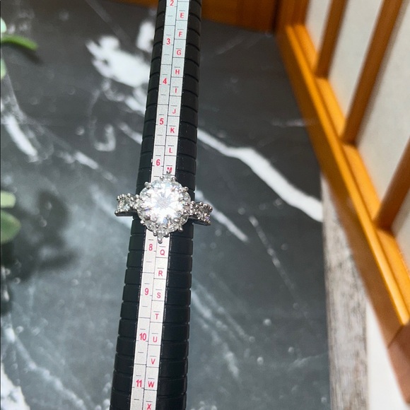 Silver Crystal Ring - Picture 3 of 17